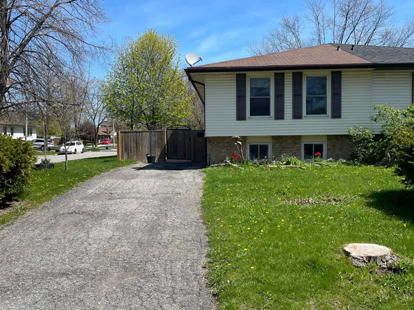 2 Baldwin Cir, Thorold, ON L2V 4H5