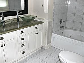 3rd image of 129 Alida St