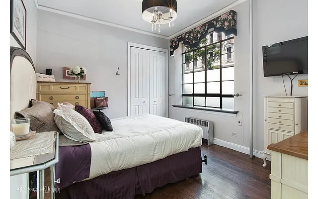 Sold by Douglas Elliman | media 13