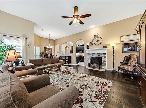5th image of 1414 Glasgow Ln