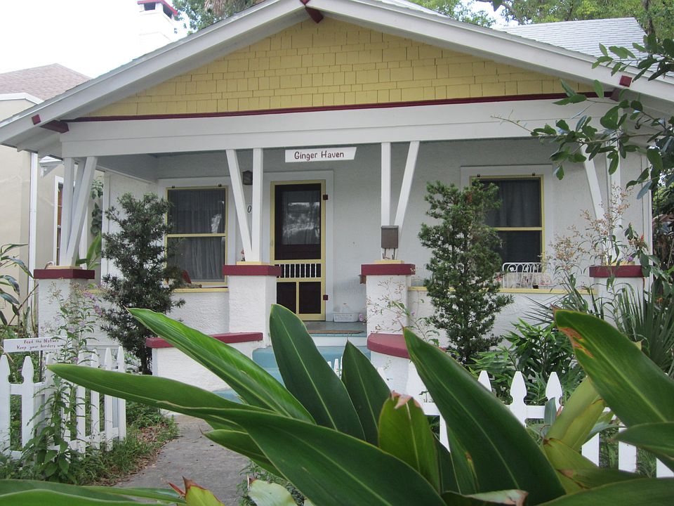 1st image of 405 Magnolia St