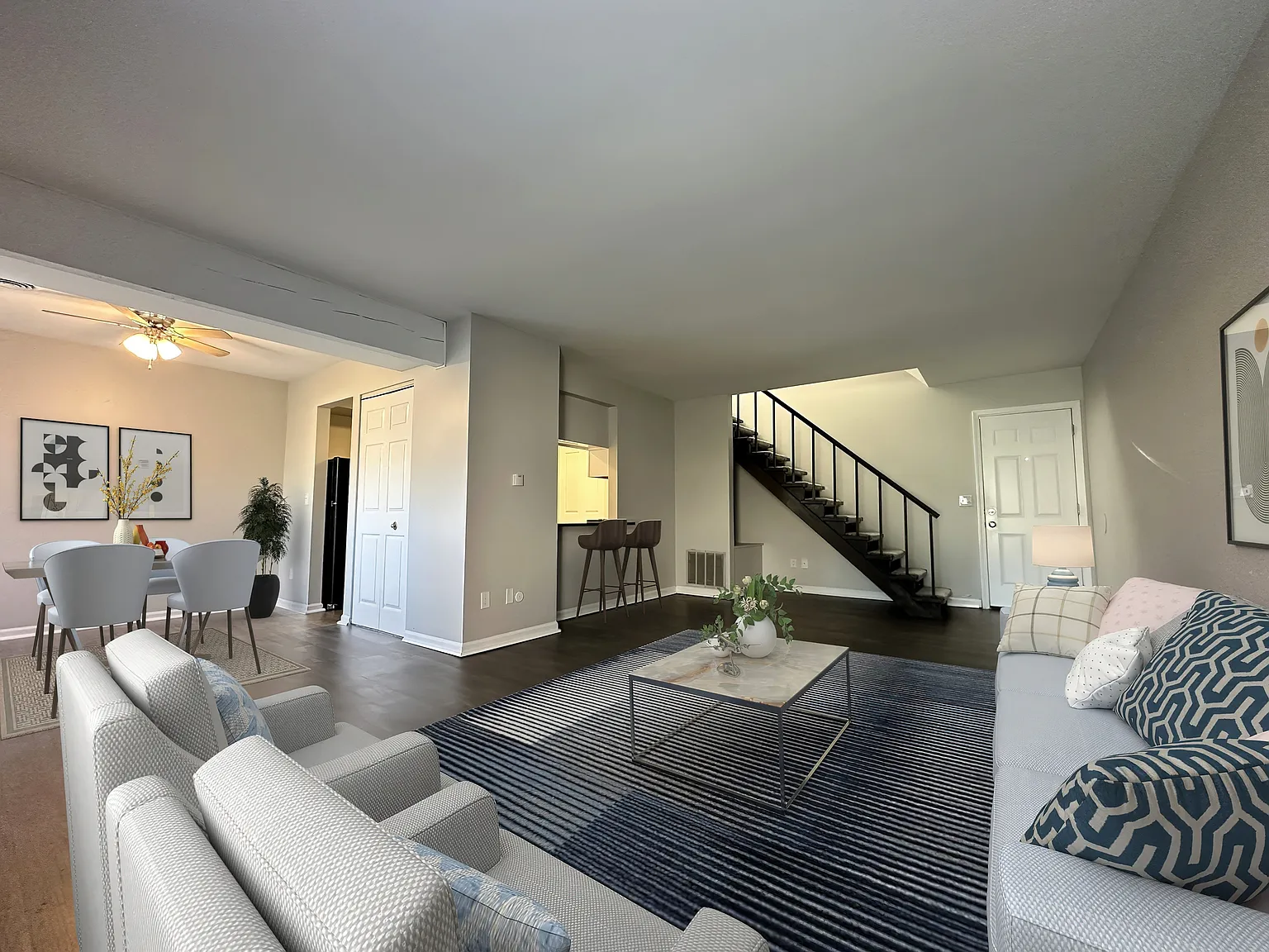 The Peak Apartments and Townhomes — Photo 3