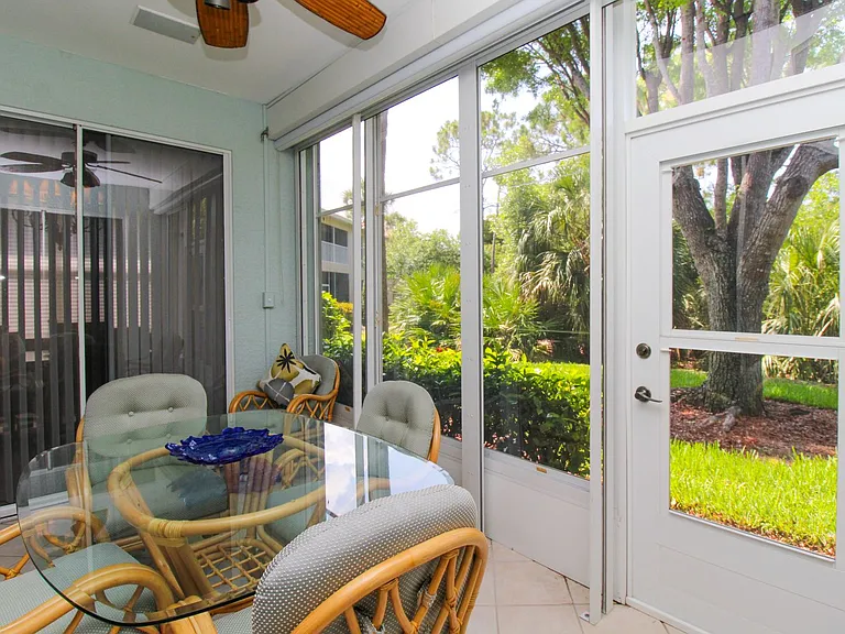 817 Carrick Bend Cir #101 — Photo 47