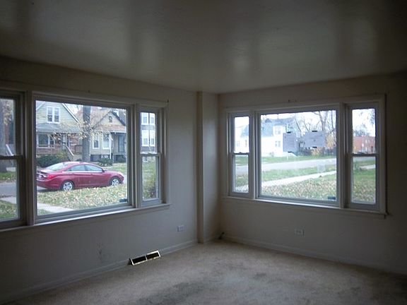 2nd image of 7037 S Harper Ave #1A