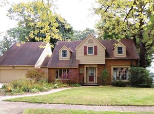 1016 Lakeway Ave, Kalamazoo, MI 49001