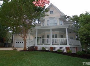 104 Maple Crest Ct, Apex, NC 27502