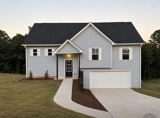 129 Grizzly Trl, Carrollton, GA 30117