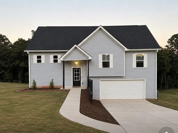 129 Grizzly Trl, Carrollton, GA 30117