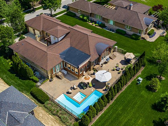 2nd image of 7027 Calabria Pl