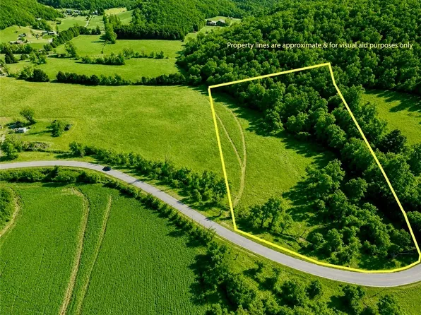 Latto Rd SE, Uhrichsville, OH 44683