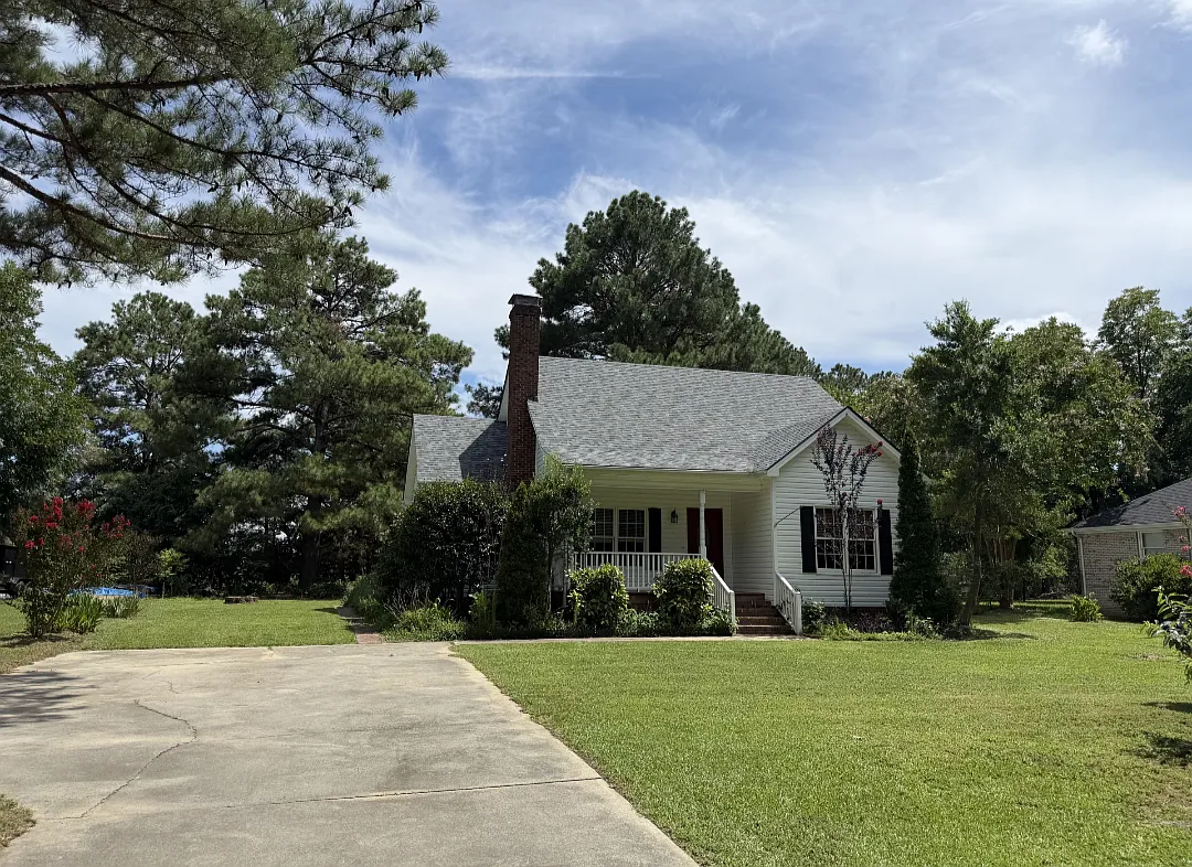3 bed, 1407 sqft, $1,600 — Photo 1