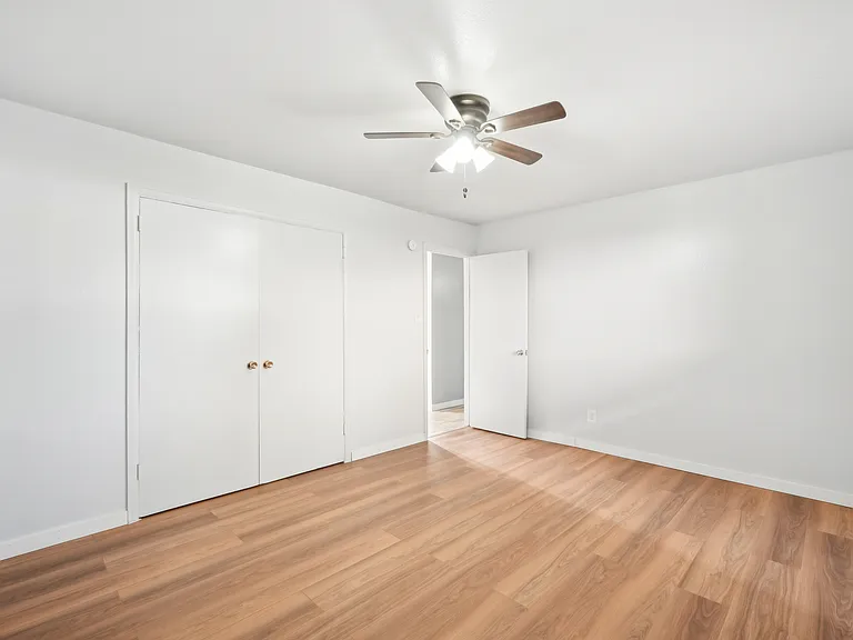 Bonfoy Apartments — Photo 10