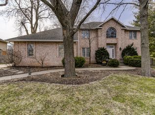 1301 Woods Farm Ln, Springfield, IL 62704