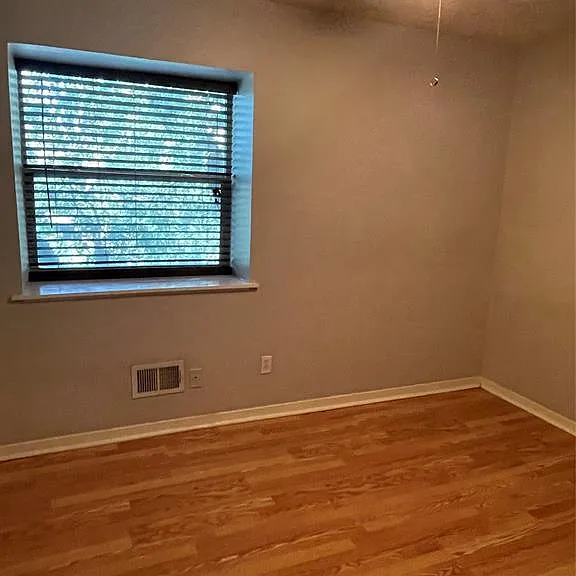 2304 Barton Village Cir #101 — Photo 4