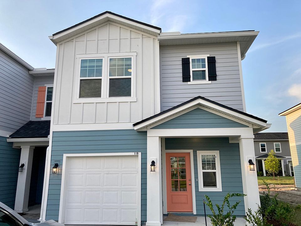 1st image of 119 Pinebury Ln