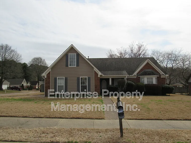 7037 Meadowlands Pl — Photo 3