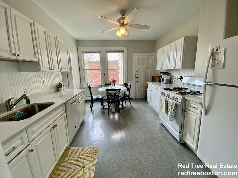 27 Hurd Rd #4 — Photo 4
