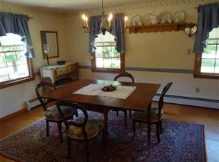 8 Pettingell Rd, Andover, MA 01810