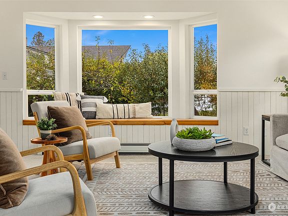 5th image of 18511 9th Avenue NE