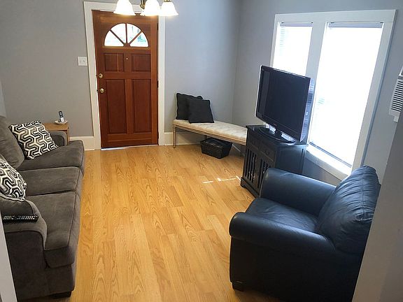 3rd image of 303 Terrebonne St