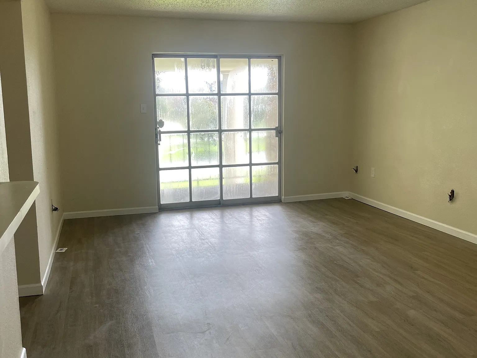 675 Wooddale Blvd — Photo 2