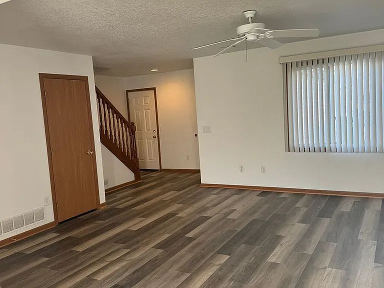 Boulder Ridge Apartments and Townhomes — Photo 11
