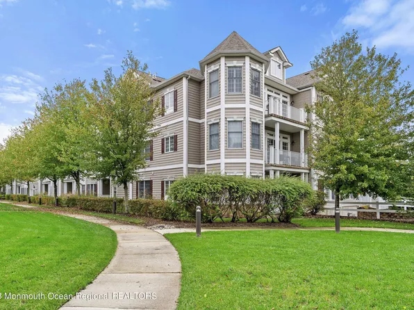 7 Centre Street #2104, Ocean Twp, NJ 07712