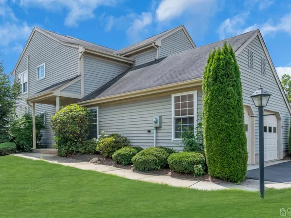 27D Glastonbury Dr, Monroe Township, NJ 08831