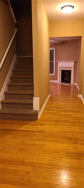 3 bed, 2.5 bath, 2095 sqft, $2,650 — Photo 2