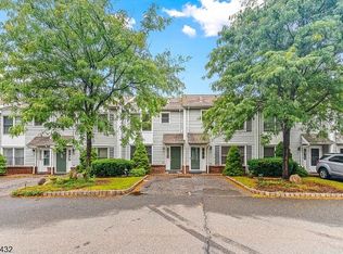 11 Woods Edge Rd, Rockaway, NJ 07866