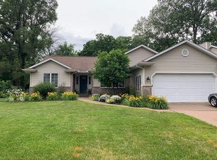 708 E 6th St, Coal Valley, IL