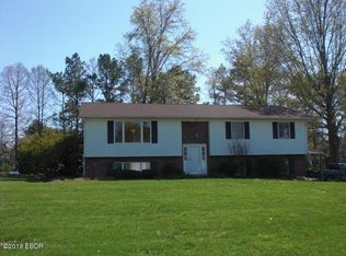 1009 Ivey Ln, Carterville, IL 62918