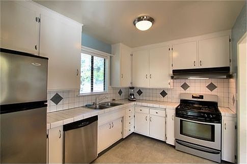 2nd image of 13001 Morningside Way