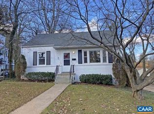 1611 Oakleaf Ln, Charlottesville, VA 22903