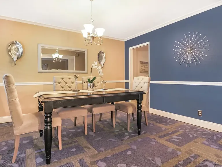 2065 Ensign Way — Photo 4