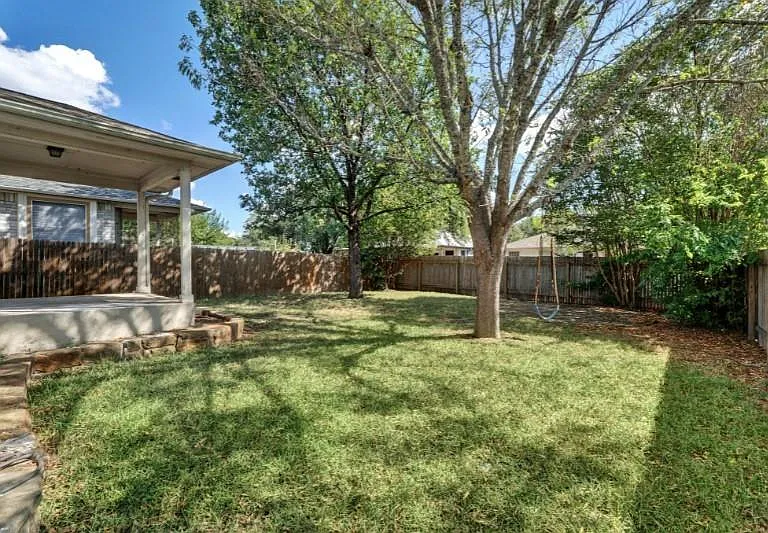 1017 Doras Dr — Photo 26