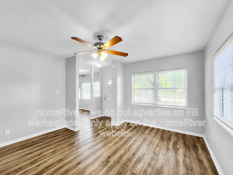 1354 Tuscola St — Photo 4