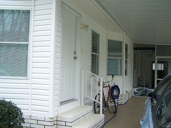 Front Door/Carport\n