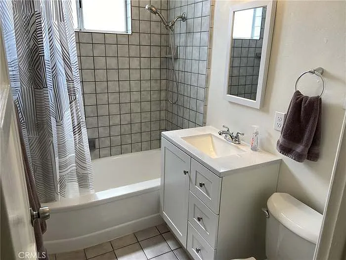 17628 Kornblum Ave — Photo 16