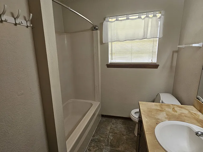 6110 SW Park Pl — Photo 13