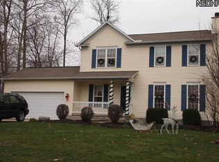 1417 Red Maple Dr, Painesville, OH 44077