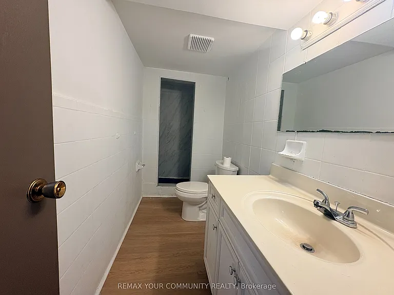 7837 Martin Grove Rd #BASEMENT — Photo 7