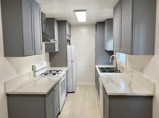 10739 Francis Pl, Los Angeles, CA 90034