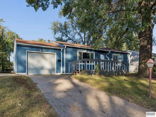 7402 S 76th Ave, La Vista, NE 68128