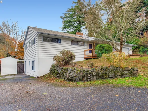 6405 SW Radcliffe St, Portland, OR 97219