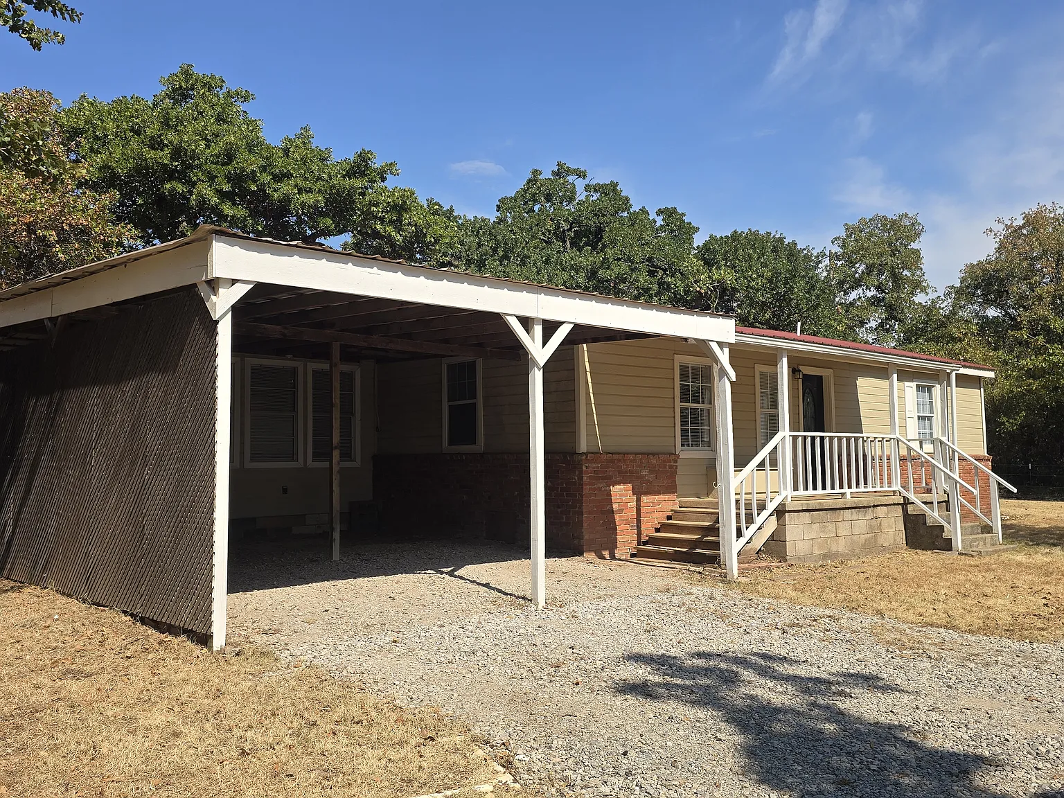 3 bed, 1890 sqft, $1,295 — Photo 3