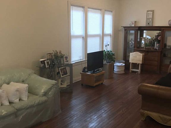 2nd image of 7724 S South Park Ave