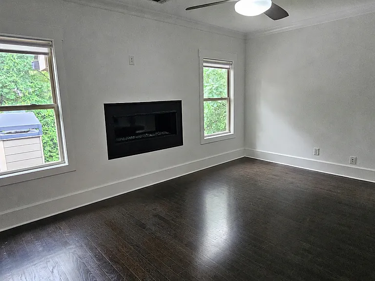 2110 E Roxboro Rd NE — Photo 19