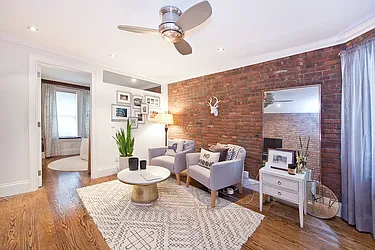 Rented by R New York