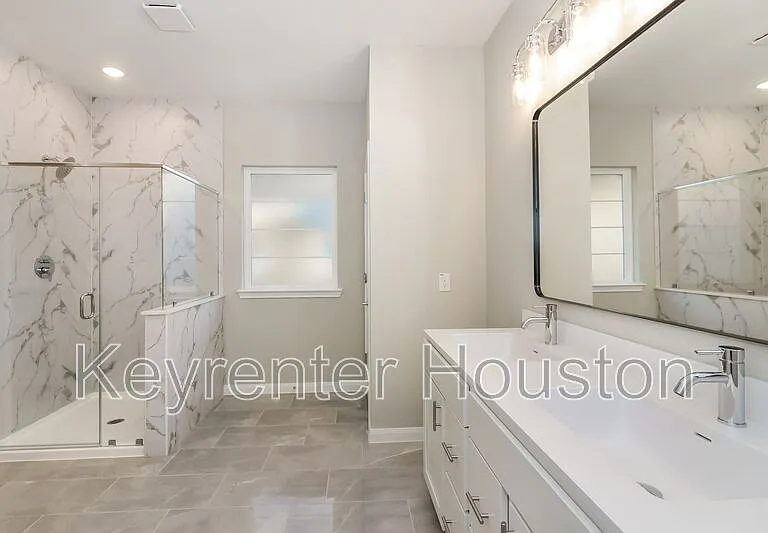 9910 Clark Rd #B — Photo 12